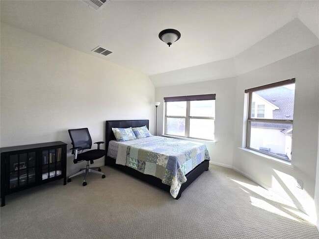 Building Photo - 2900 Zoysia Dr