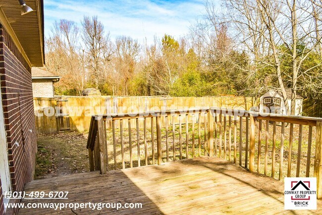 Building Photo - 1440 Pyramid Dr