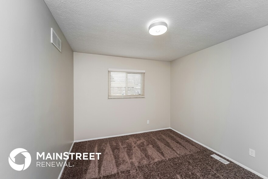 Building Photo - 5010 Tolkien Ct