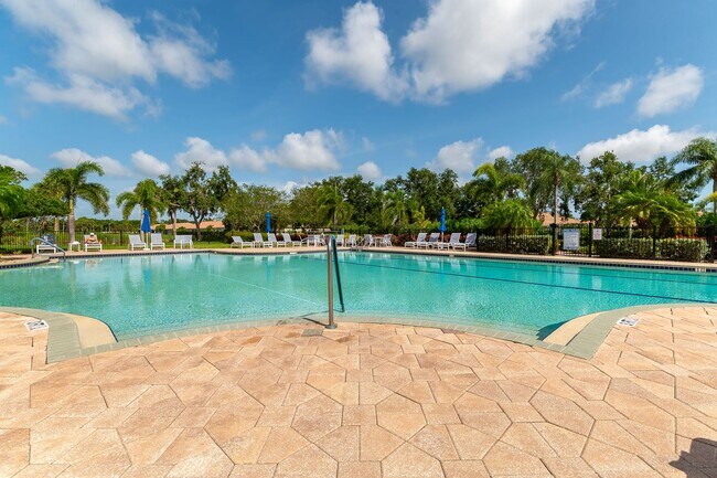 Building Photo - Modern, 2/3 Bed, 2 Bath Spacious Single St...