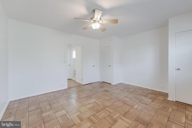 Building Photo - 3282 Martha Custis Dr