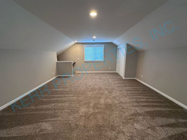 Building Photo - Spacious 4-Bed Gem in Gresham with 2.5 Baths and 2,665 Sq Ft of Comfort!