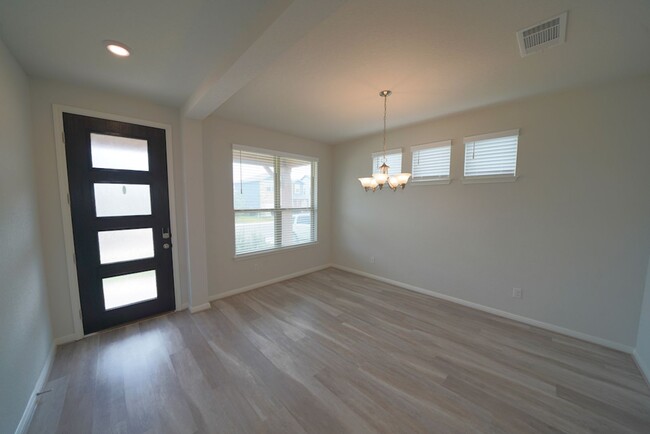 Building Photo - Gorgeous Like-New Home in Asher Place (Sai...