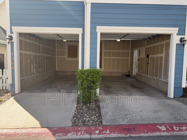 Building Photo - 1360 Waterloo Dr