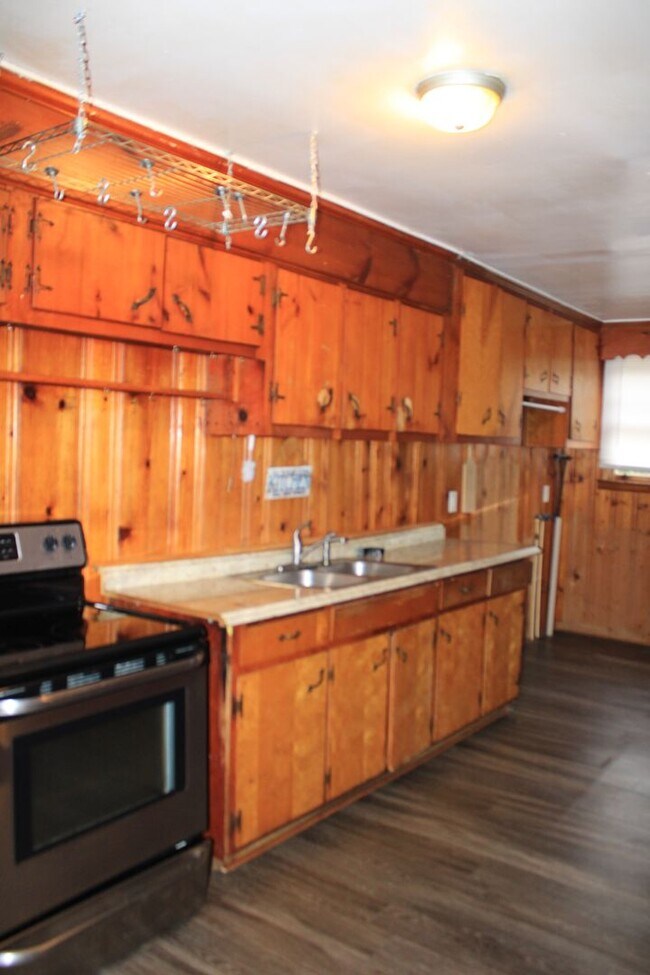 Building Photo - 3 Bedroom 1 Bath Downtown Augusta