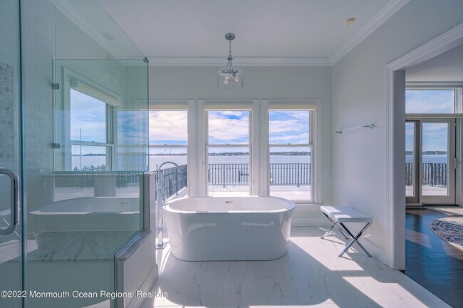 Building Photo - 709 Princeton Ave