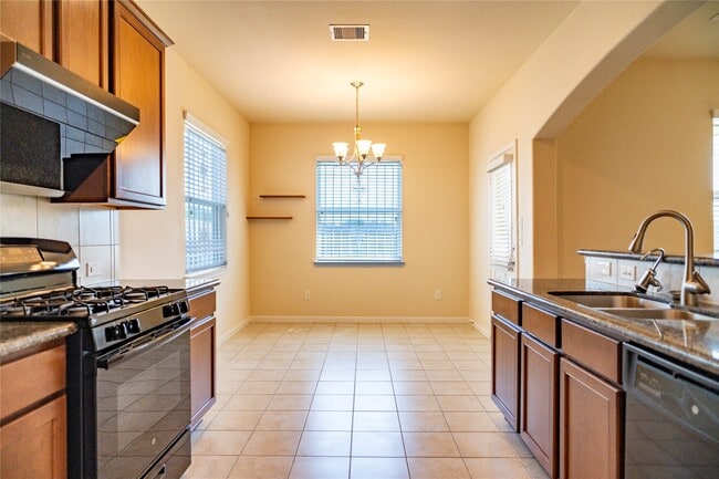 Building Photo - 7115 Ironwood Forest Dr