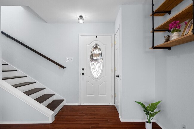 Building Photo - 1524 Briarcrest Dr