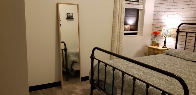 Building Photo - 11366 Sandbank Way