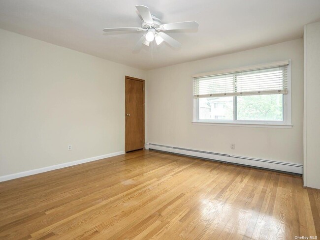 Building Photo - 39 Graywood Rd