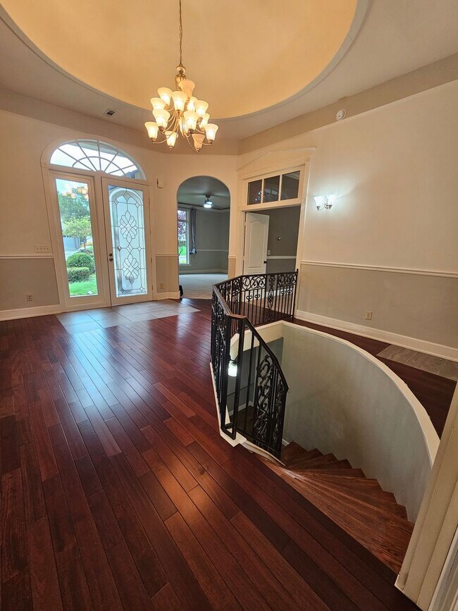 Building Photo - 2982 Rosedale Terrace