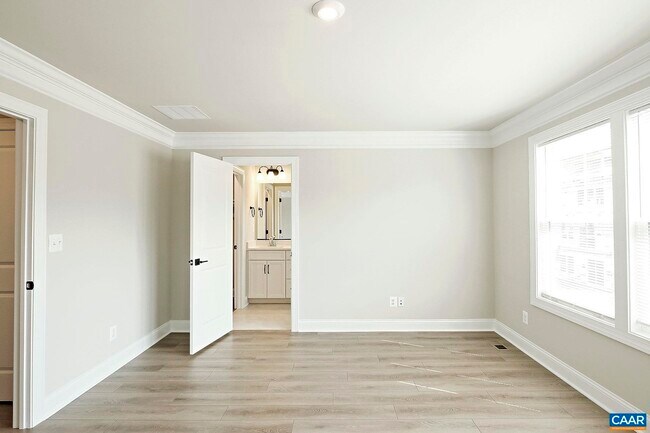 Building Photo - 4012 Talen Ln