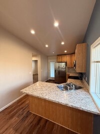 Building Photo - Spacious 3 Bedroom, 2 Bath Home with Garage & Fenced Yard!