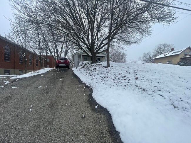 Building Photo - 8224 W Main St