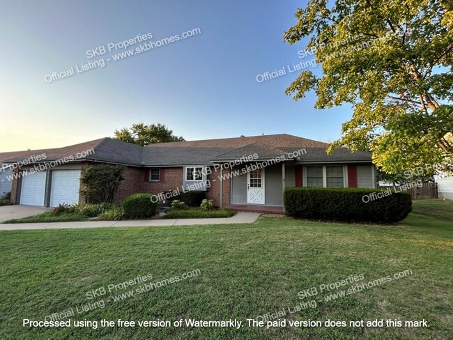 Building Photo - 3417 Ridge Dr