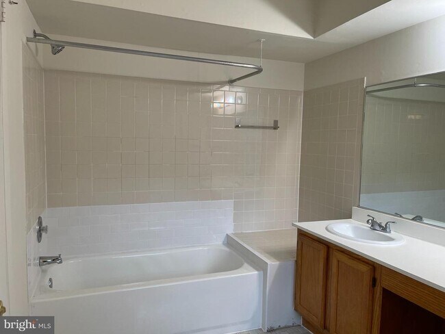 Building Photo - 115 Federal Ct