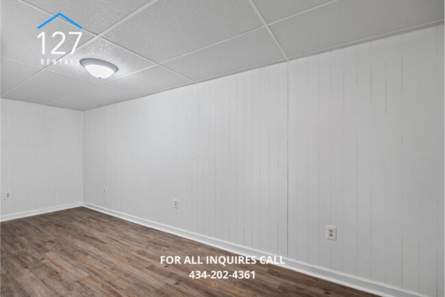 Building Photo - Spacious 4-Bedroom Home with Dual Kitchens...