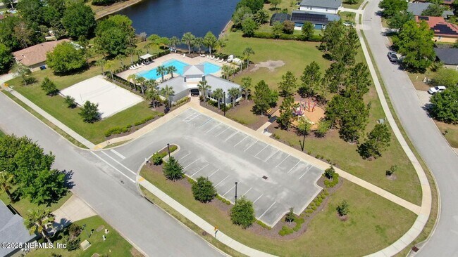 Building Photo - 88 N Hamilton Springs Rd