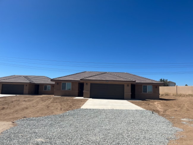 Building Photo - 12327 Farmington St