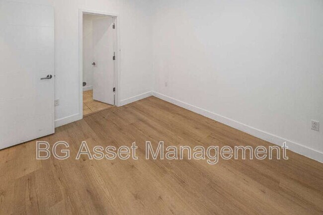 Building Photo - 3909 Wattling St