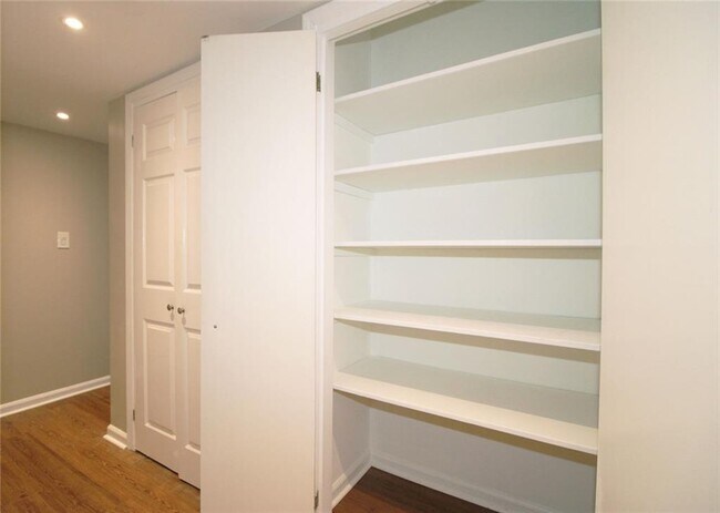 Building Photo - 38 La Rue Pl NW