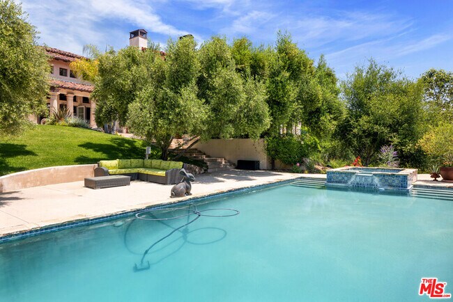 Building Photo - 31823 Lobo Canyon Rd