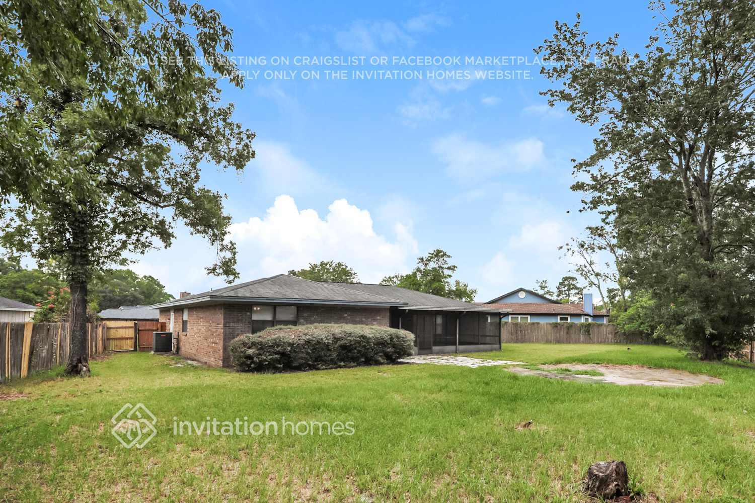 Building Photo - 8438 Sand Point Dr W