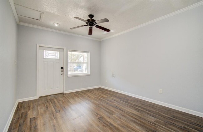 Building Photo - 2111 Summer St