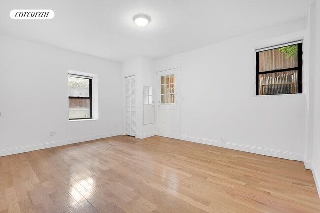 Building Photo - 29 W 84th St