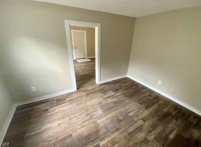 Building Photo - One Level, 3 bedroom