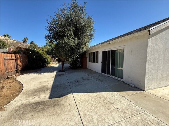 Building Photo - 455 Glenhill Dr