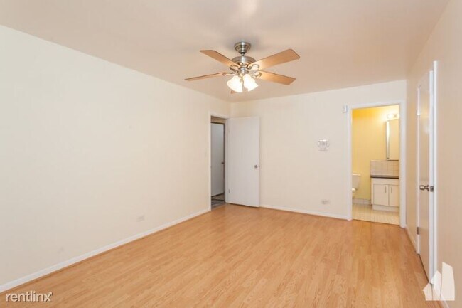 Building Photo - 1340 W Touhy Ave