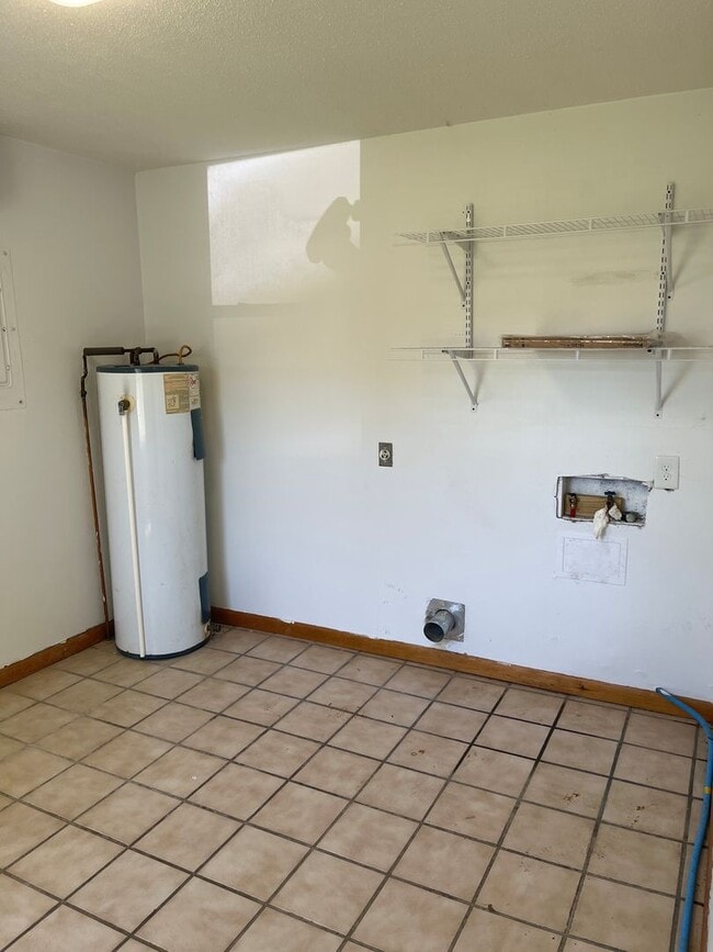Building Photo - 2 BR 1 BA House in Buchanan VA