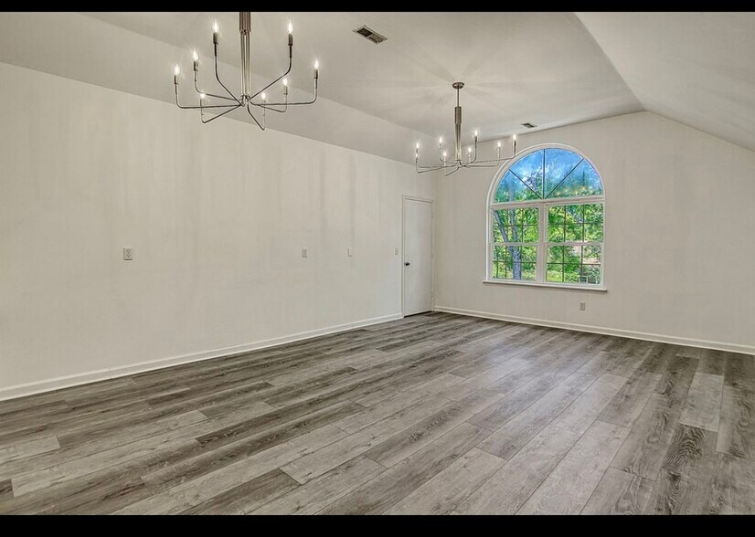 Building Photo - 4350 Waterview Cir