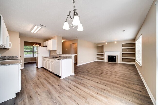 Building Photo - 102 Wagon Ct