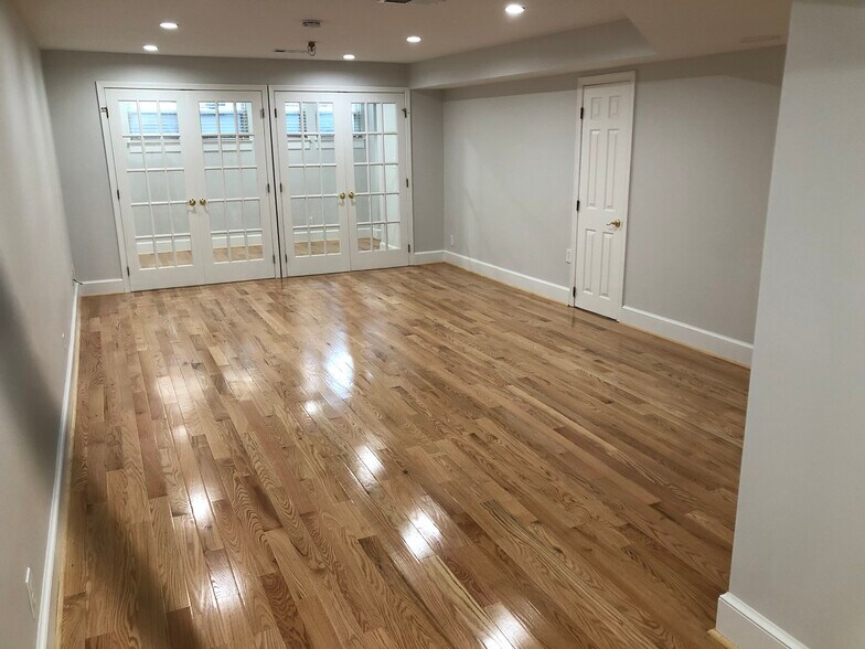 Building Photo - 1527 16th Street NW