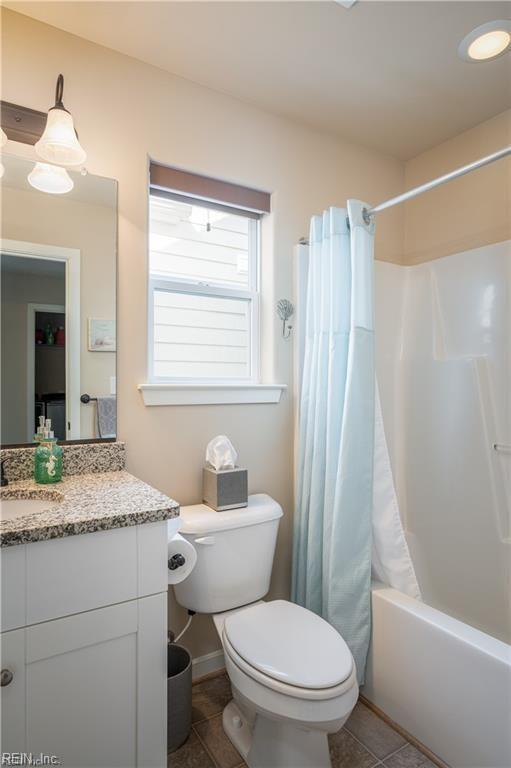 Building Photo - 225 Floridays Way