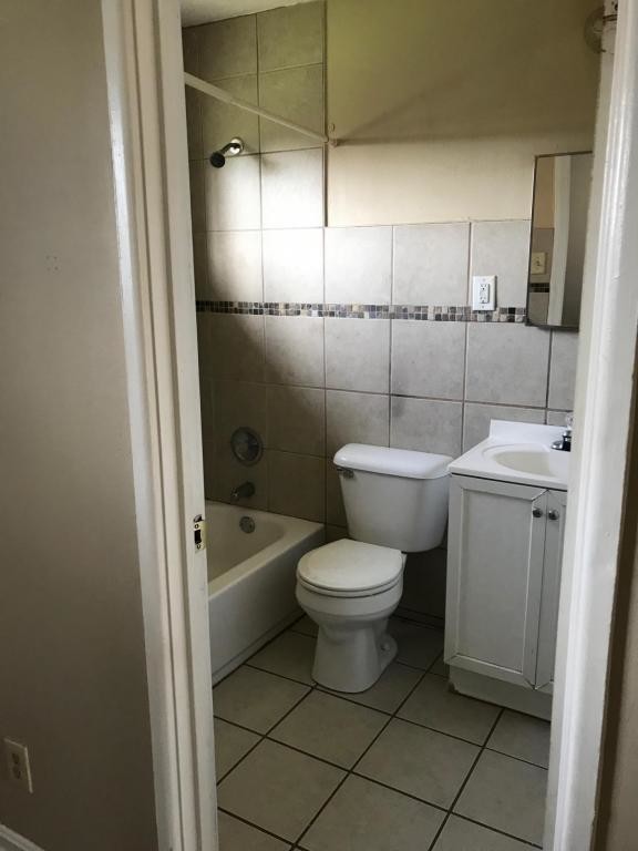 Building Photo - 5302 Milner Road, Unit 9