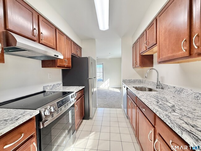 Building Photo - 22 Fairgate Dr