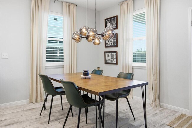 Building Photo - 6402 Moncrieff Dr