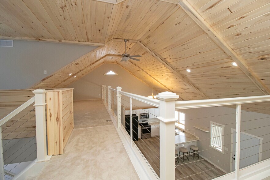 Building Photo - 13796 Hwy 55