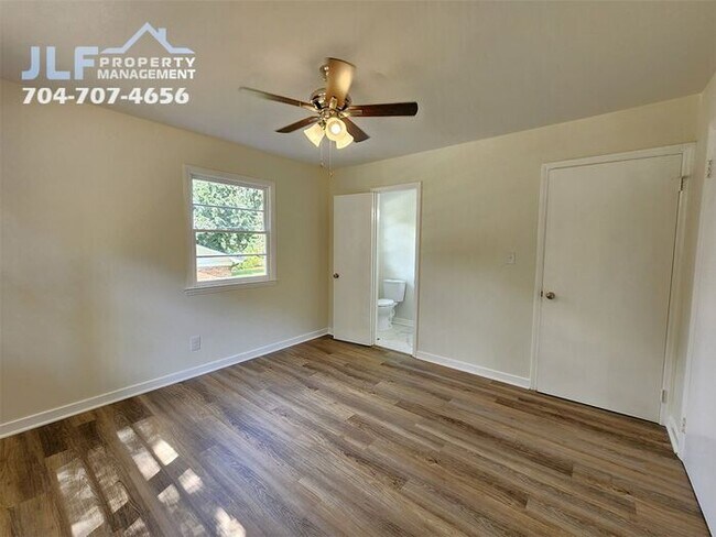 Building Photo - Fully Remodeled 3 Bed/1.5 Bath Ranch in Be...