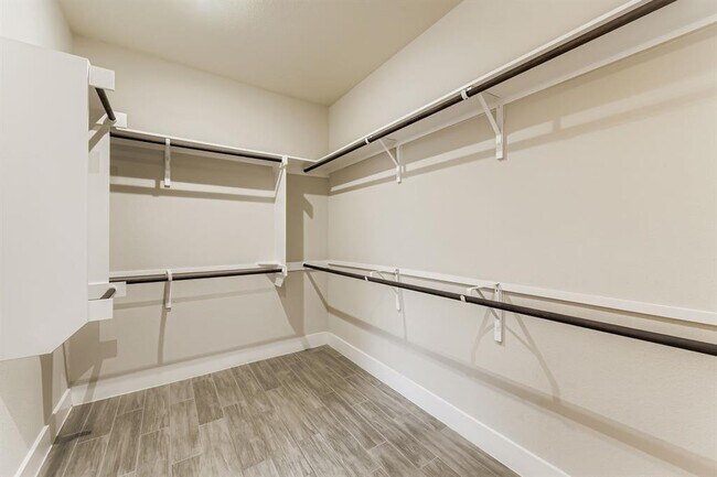 Building Photo - 8711 Bestride Bend