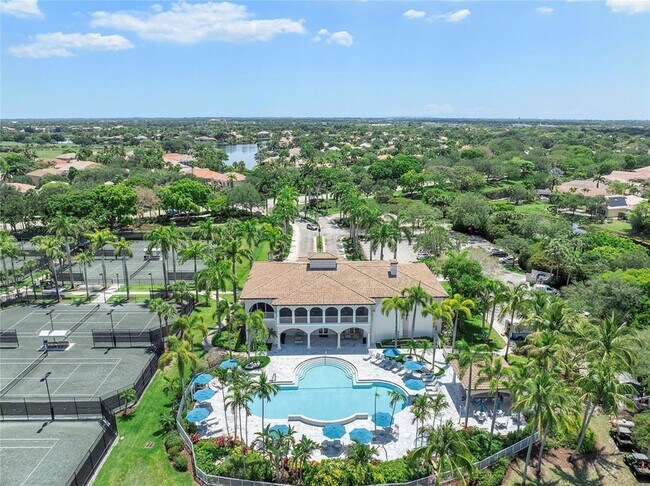 Building Photo - 8215 NW 125th Ln