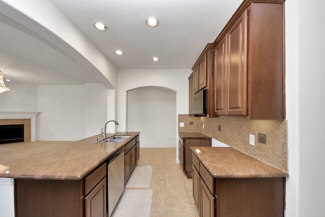 Building Photo - 17222 Red Oak Bend Dr