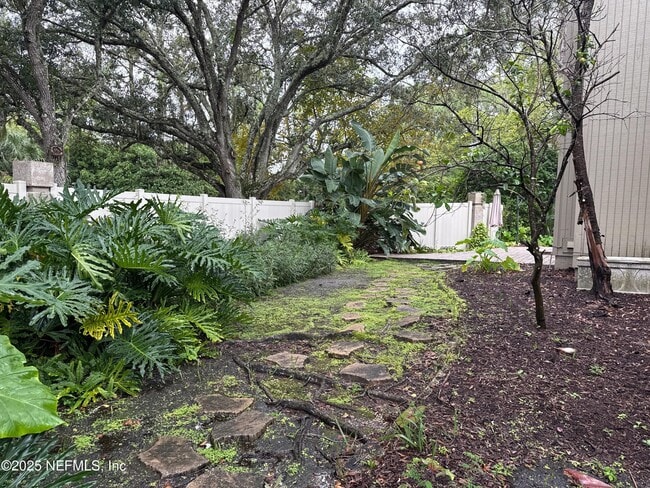 Building Photo - 1 Turtleback Trail
