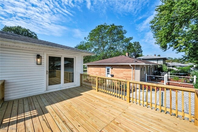 Building Photo - 23976 Noreen Dr