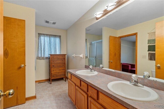 Building Photo - 8614 Wrenwood Cir