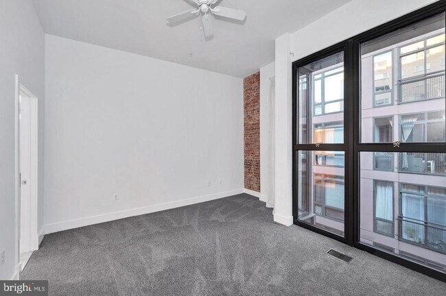 Building Photo - 1209 13th St NW