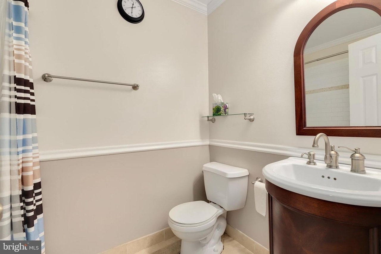 Bathroom - 15520 Horseshoe Ln